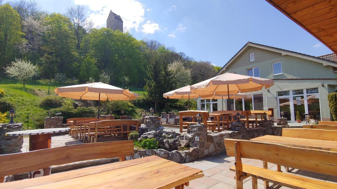 Topoľčany Pod Hradom Restaurant & Pension מראה חיצוני תמונה
