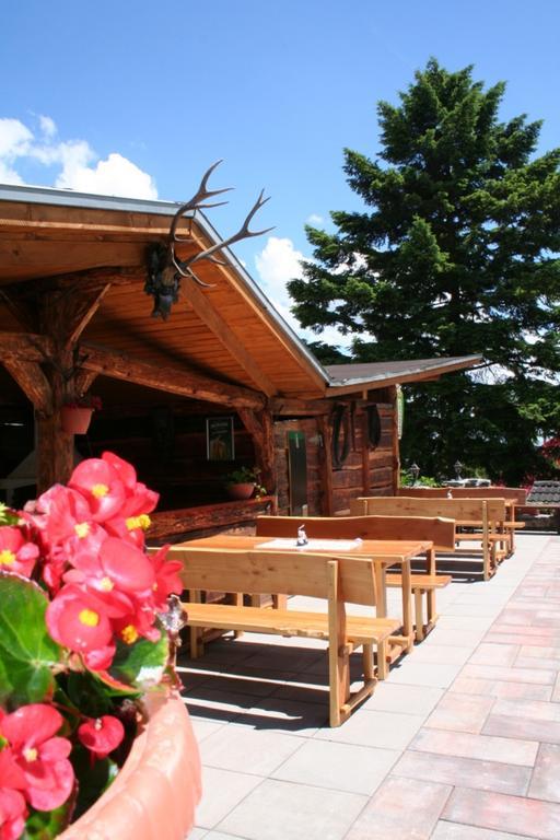 Topoľčany Pod Hradom Restaurant & Pension מראה חיצוני תמונה