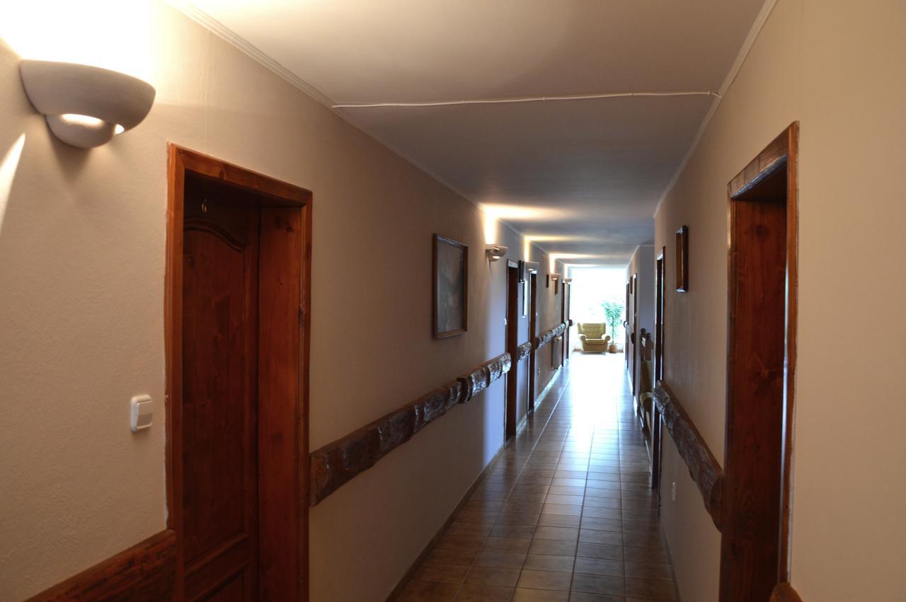 Topoľčany Pod Hradom Restaurant & Pension מראה חיצוני תמונה