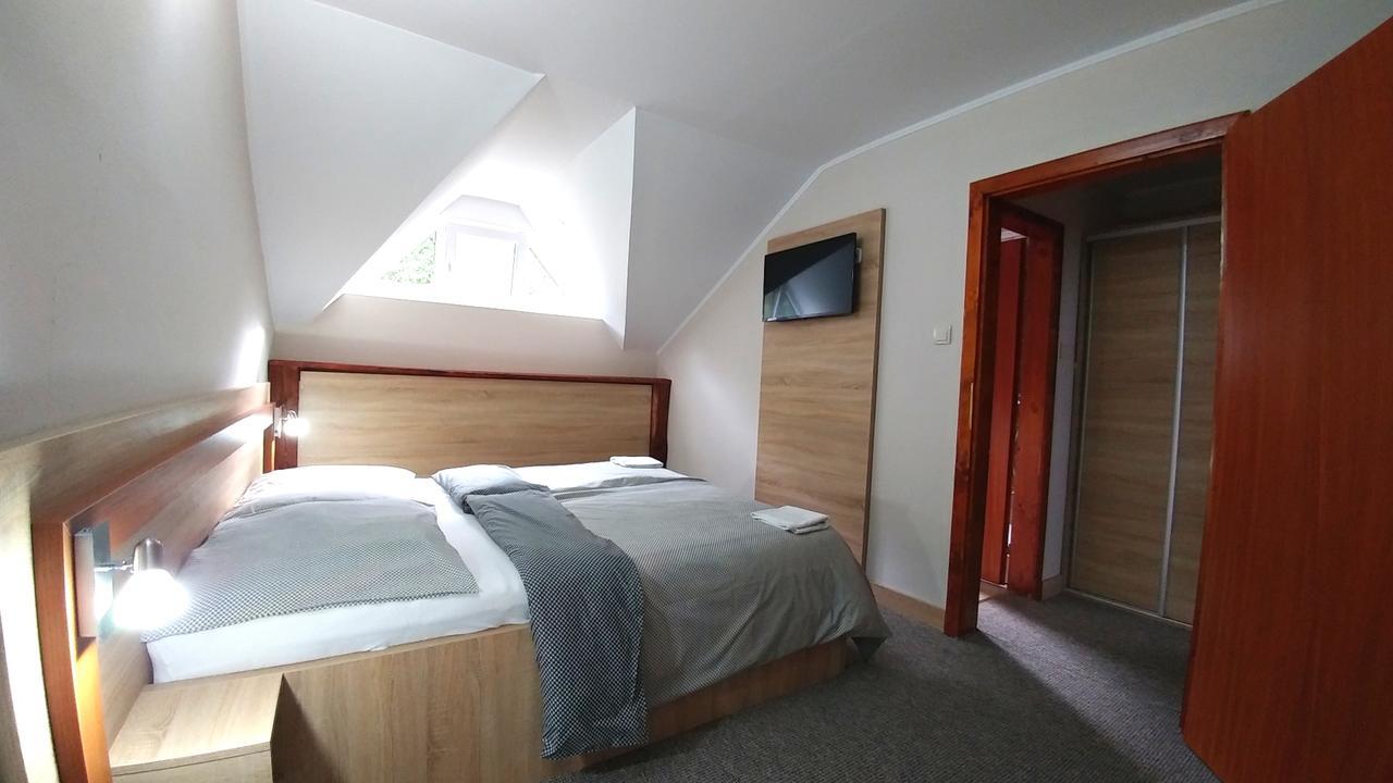 Topoľčany Pod Hradom Restaurant & Pension מראה חיצוני תמונה